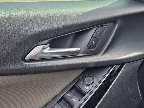 New 2026 Chevrolet Equinox LT w/ Convenience Package II FWD image 19