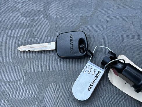 Used 2005 Ford Focus ZX4 Sedan image 30