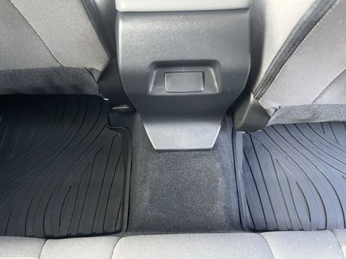 Used 2025 Subaru Crosstrek 2.0i image 14