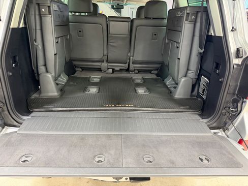 Used 2008 Toyota Land Cruiser image 27