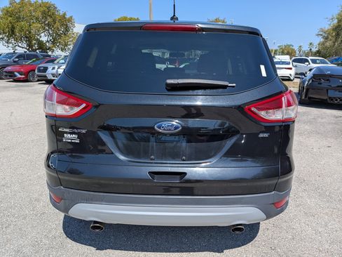 Used 2015 Ford Escape SE image 5