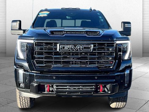 Used 2024 GMC Sierra 2500 AT4 w/ AT4 Premium Plus Package image 2