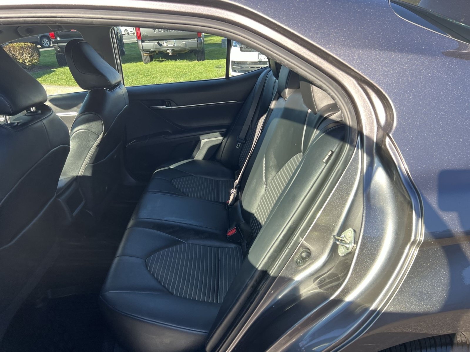 Used 2020 Toyota Camry SE FWD image 23