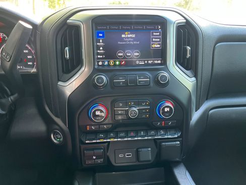 Used 2021 Chevrolet Silverado 1500 LT Trail Boss w/ Convenience Package II AWD/4WD image 12