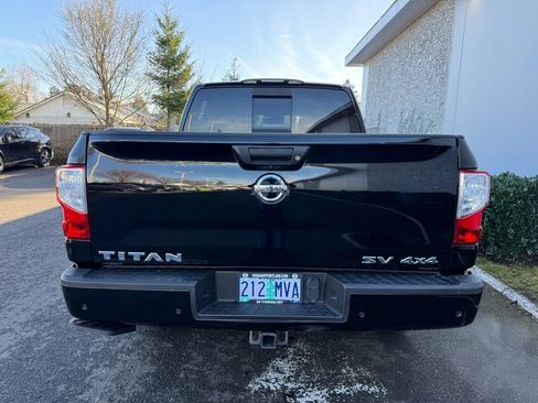 Certified 2021 Nissan Titan SV w/ SV Convenience Package image 5