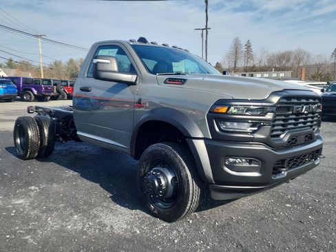 New 2026 RAM 5500 Tradesman image 3