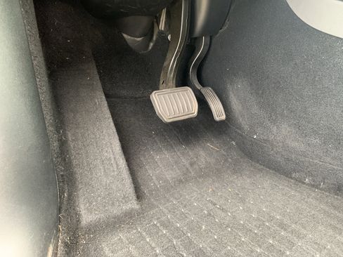 Used 2023 Tesla Model Y Long Range image 17