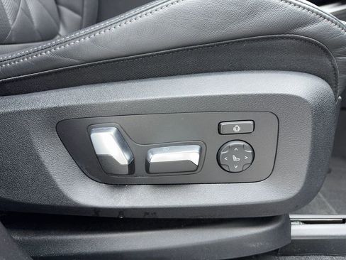 Used 2024 BMW X5 sDrive40i w/ Premium Package image 56