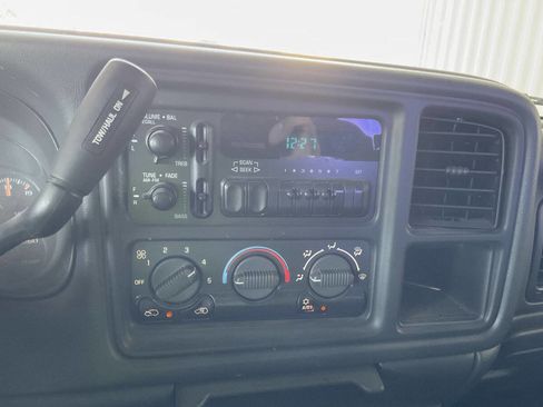 Used 2001 GMC Sierra 3500 SL image 6