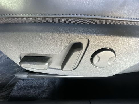 Certified 2023 Kia Niro EX image 14