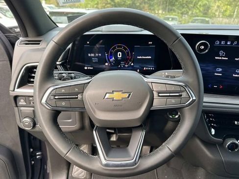 New 2026 Chevrolet Suburban LS image 17