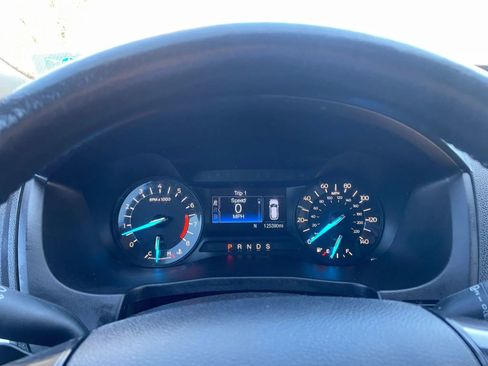 Used 2017 Ford Explorer XLT AWD/4WD image 8