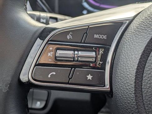 Used 2025 Kia Seltos S image 11