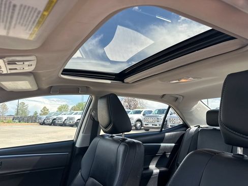 Used 2015 Toyota Corolla S Premium FWD image 18