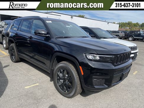 New 2025 Jeep Grand Cherokee L Laredo image 1
