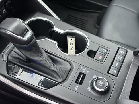 Used 2021 Toyota Highlander XSE image 24