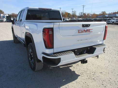 New 2026 GMC Sierra 2500 Denali image 9