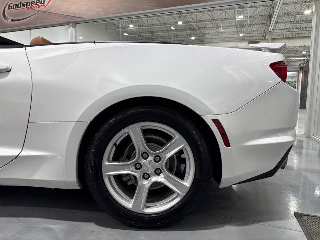 Used 2021 Chevrolet Camaro LT RWD image 10