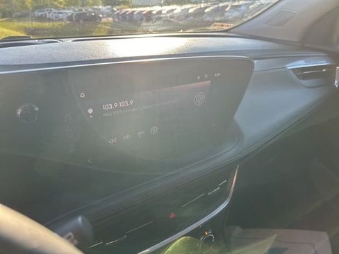 Used 2024 Buick Encore GX Preferred image 8