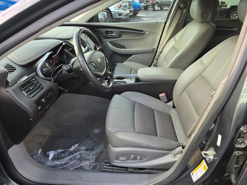 Used 2014 Chevrolet Impala LT image 21