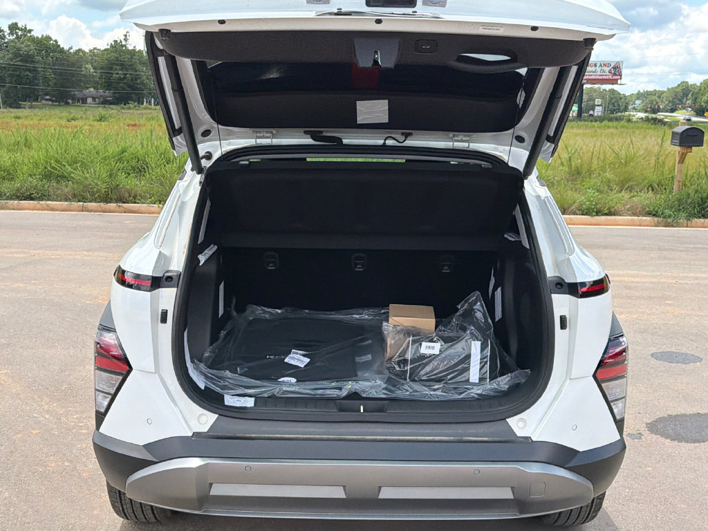 New 2026 Hyundai Kona Limited FWD image 18