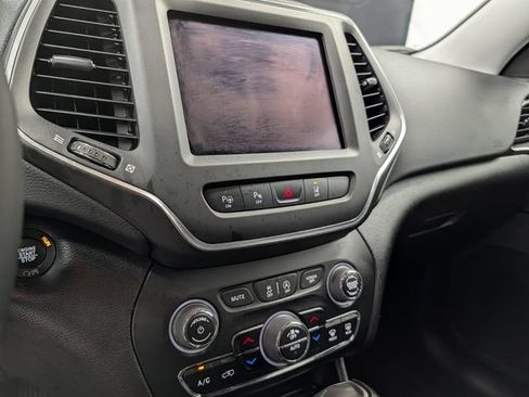 Used 2023 Jeep Cherokee Altitude Lux AWD/4WD image 22