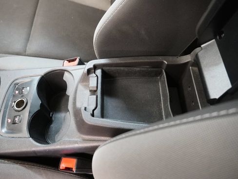 Used 2014 Ford Focus SE w/ SE Winter Package FWD image 24