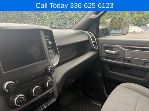 Used 2022 RAM 2500 Big Horn AWD/4WD image 25