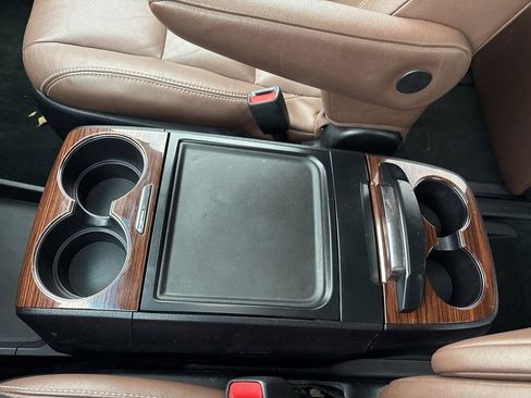 Used 2017 Toyota Sienna Limited image 45