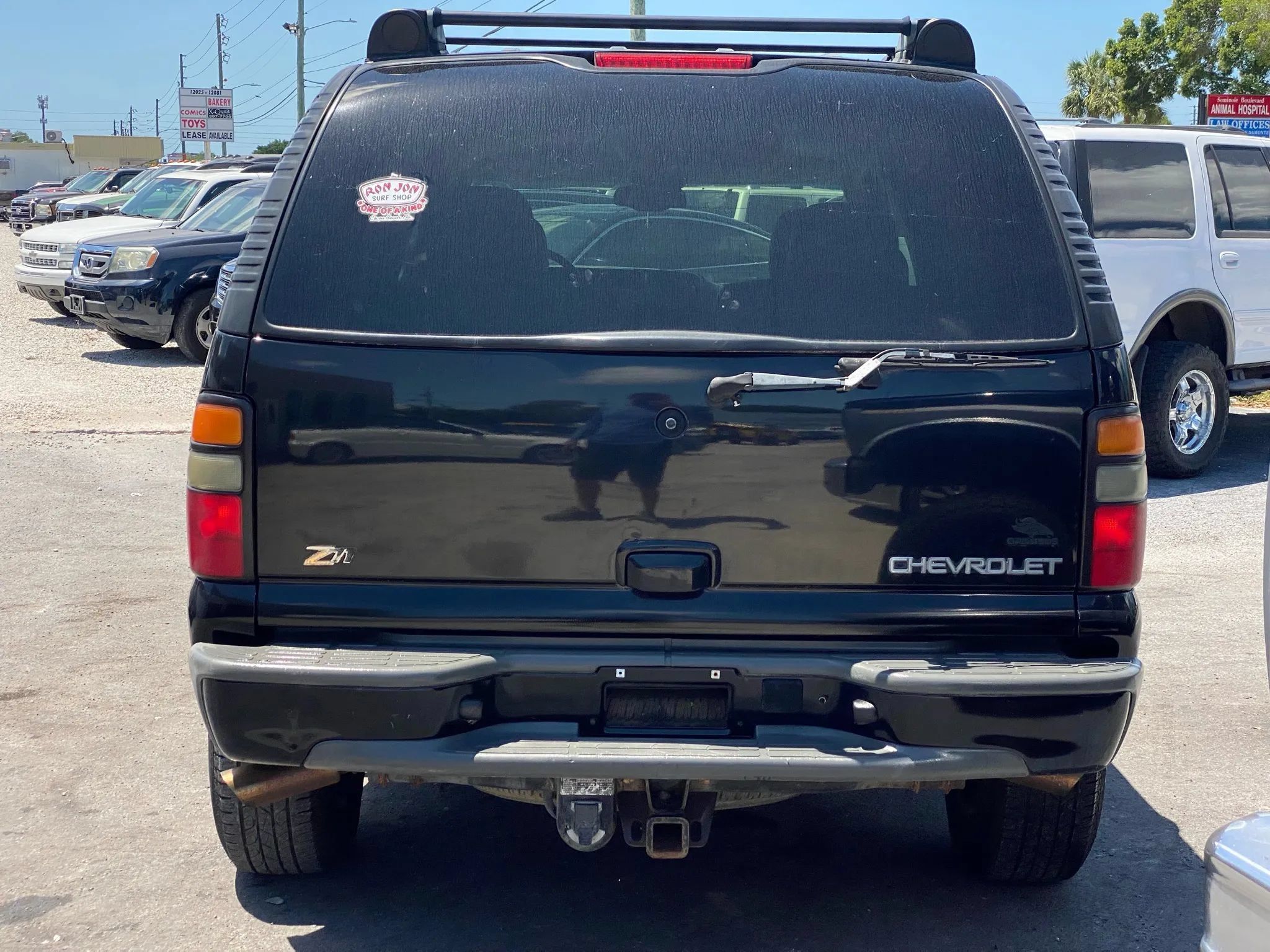 Used 2004 Chevrolet Tahoe Z71 w/ Z71 Preferred Equipment Group AWD/4WD image 5