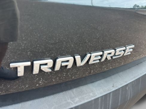 Used 2018 Chevrolet Traverse LT FWD image 32