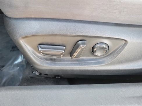 Used 2022 Toyota Camry LE image 20