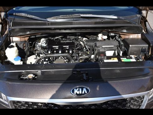 Used 2016 Kia Sedona SX image 42