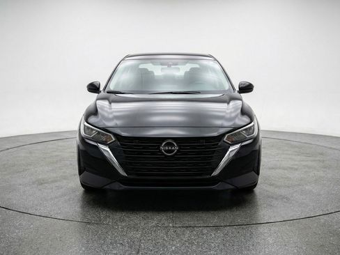 Used 2025 Nissan Sentra SV image 2