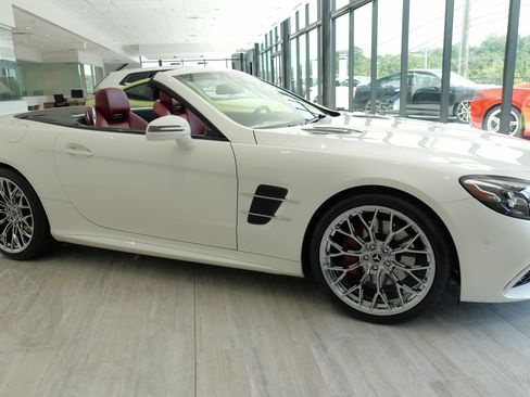 Used 2018 Mercedes-Benz SL 550 image 9