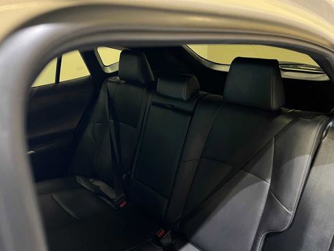 Certified 2024 Toyota Venza XLE image 12