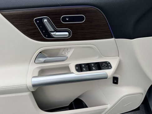 New 2026 Mercedes-Benz GLA 250 image 8