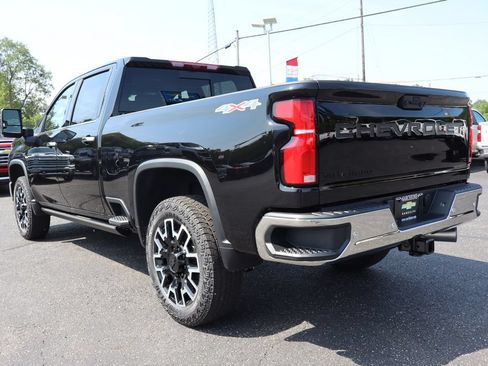 New 2026 Chevrolet Silverado 2500 LTZ w/ LTZ Convenience Package AWD/4WD image 3