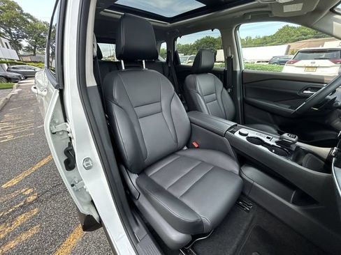Certified 2023 Nissan Rogue SV w/ SV Premium B Package AWD/4WD image 25