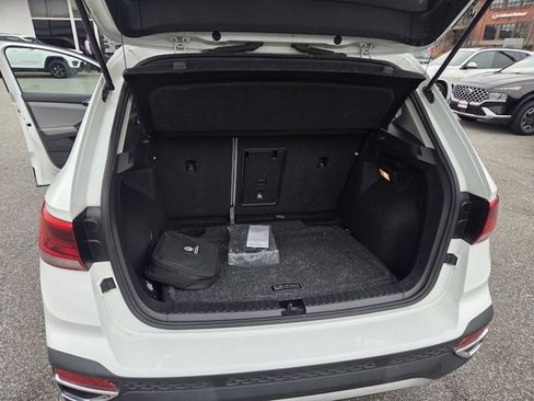 Used 2022 Volkswagen Taos SE w/ IQ.Drive SE Package image 23