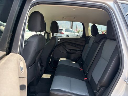 Used 2017 Ford Escape SE AWD/4WD image 25