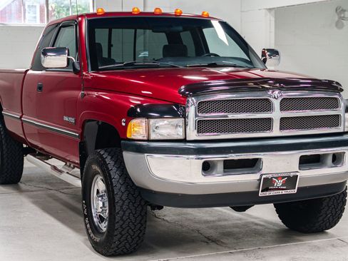 Used 1997 Dodge Ram 2500 Truck 4x4 Club Cab image 5