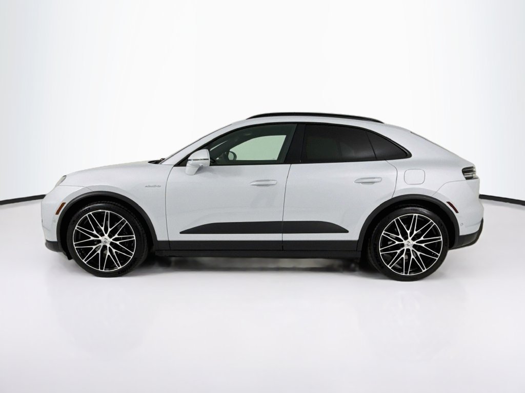 Certified 2024 Porsche Macan 4 Electric AWD/4WD image 2