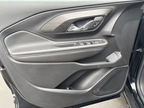 Used 2022 GMC Terrain SLE w/ Driver Convenience Package image 15