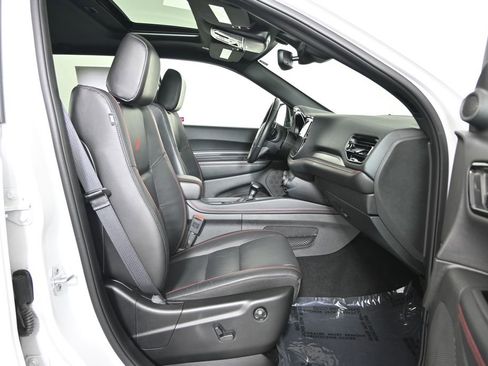 Used 2025 Dodge Durango GT AWD/4WD image 13