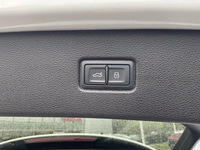 Used 2025 Audi Q7 3.0T Premium Plus AWD/4WD image 9