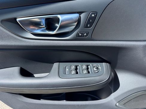 Certified 2025 Volvo S60 B5 Core AWD/4WD image 16