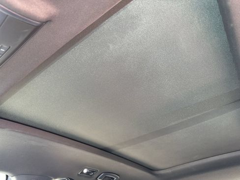 Used 2021 Volkswagen Atlas Cross Sport SE w/ Panoramic Sunroof Package FWD image 17