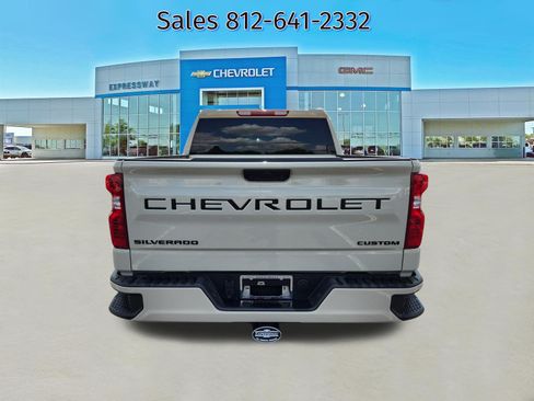Used 2026 Chevrolet Silverado 1500 Custom w/ LPO, Dark Essentials Package AWD/4WD image 6