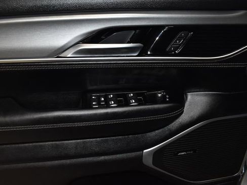 Used 2024 Jeep Wagoneer Series II image 32